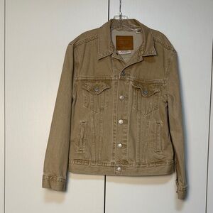 Levi’s Beige Denim Trucker Jacket- Fresh Collection